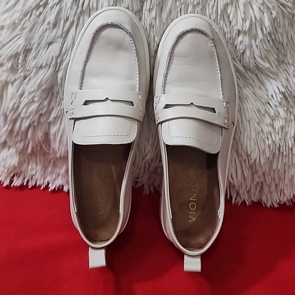 Vionic Uptown Penny Loafer - Picture 5 of 10